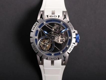 Replica Roger Dubuis Excalibur Spyder Skeleton Flying Tourbillon RDDBEX0479 SIHH2015 JB Factory 1:1 best edition,Titanium alloy Blue Dial Swiss RD505