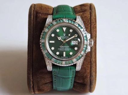 Replica Rolex Submariner Date 116610LV Noob Factory V9S 1:1 Best Edition, Stainless Steel 904L & Diamonds, Diamond Bezel, Green Dial, Stainless Steel 904L Bracelet/Green Leather Strap, SWISS ETA 2836-2 Automatic Movement