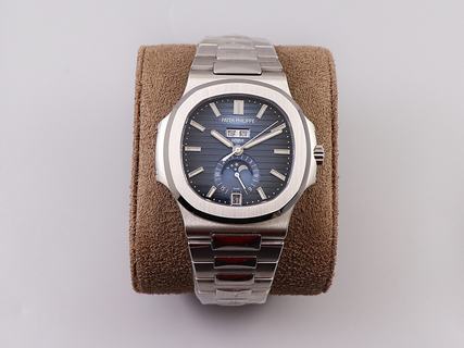 Replica Patek Philippe Nautilus Annual Calendar Moonphase 5726 GR Factory V2 SS Blue Dial Swiss 324