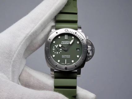 Replica Panerai Luminor Submersible 42MM PAM1055 Verde Militare VS Factory SS Green Dial Swiss P900