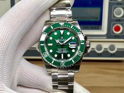Replica Rolex Submariner Date 116610LV Noob Factory V8S 1:1 Best Edition, Stainless Steel, Green Ceramic Bezel & Platinum Markers, Green Dial, NEW Rolex Stainless Steel Bracelet, SWISS ETA 2836-2 Automatic Movement